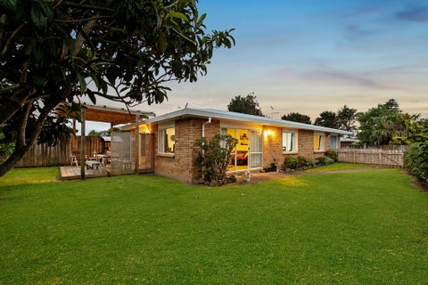 9/55 Mountain Road, Mangere Bridge, Auckland