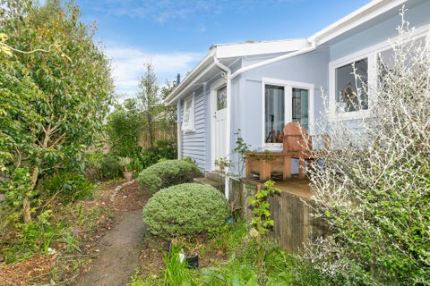 15 Thurleigh Grove, Karori, Wellington