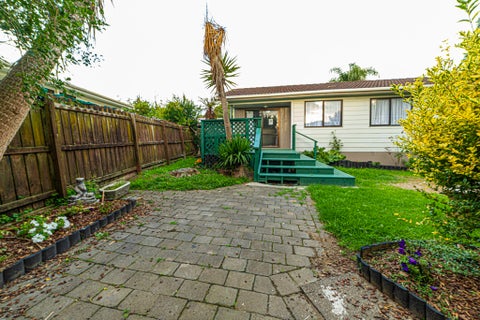 2/12 Palmers Road, Clendon Park, Auckland