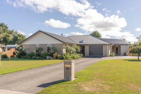 49 Armstrong Avenue, Carterton