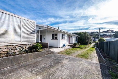 99A Clifford Road, Johnsonville, Wellington