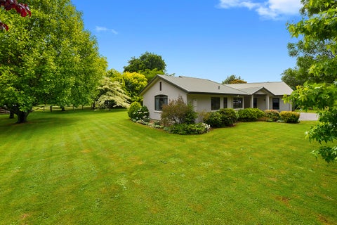 281 Athlone Drive, Cambridge, Cambridge