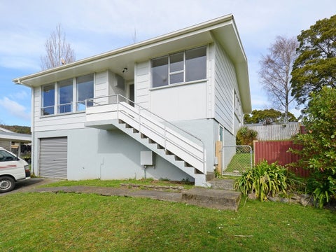 51 Blueberry Grove, Timberlea, Upper Hutt