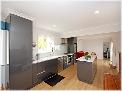 115 Queen Street West, Levin, Levin