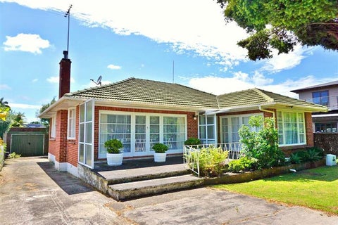 33A Wheturangi Road, Greenlane, Auckland