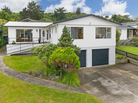 109 Taylor Terrace, Tawa, Wellington
