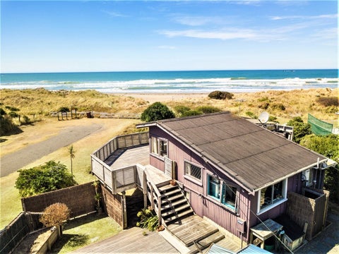 47 Blue Pacific Parade, Riversdale Beach, Masterton