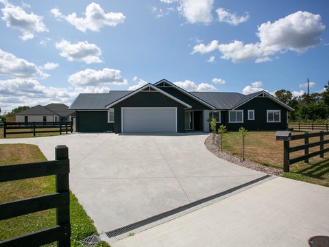 51 Mike Smith Drive, Cambridge, Cambridge