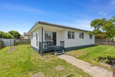 1/22 Karepo Crescent, Ranui, Auckland