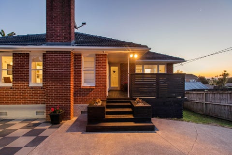 64 Birkdale Road, Birkdale, Auckland