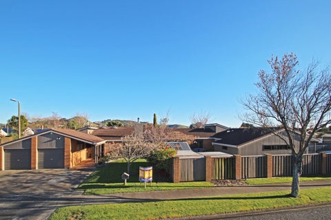 27 Upham Crescent, Taradale, Napier