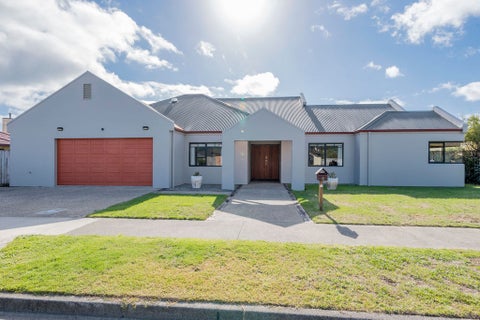 8 Holcombe Drive, Paraparaumu, Paraparaumu