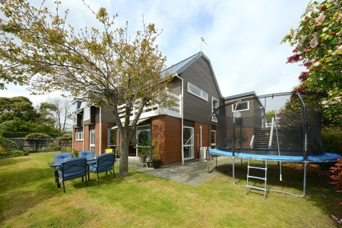 44 Camberwell Place, Avonhead, Christchurch