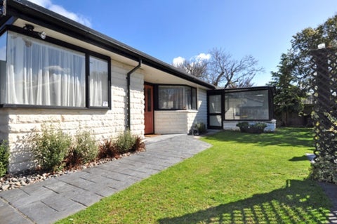 1/3 Colombo Street, Cashmere, Christchurch