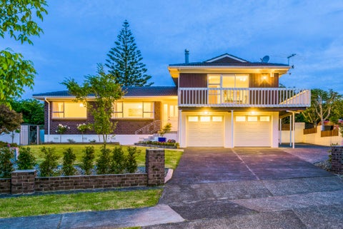 14 Claresholm Place, Mangere Bridge, Auckland
