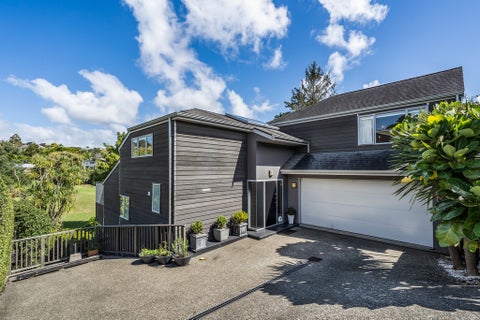 33A Ripon Crescent, Meadowbank, Auckland