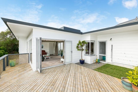 4 Ronald Woolf Place, Churton Park, Wellington