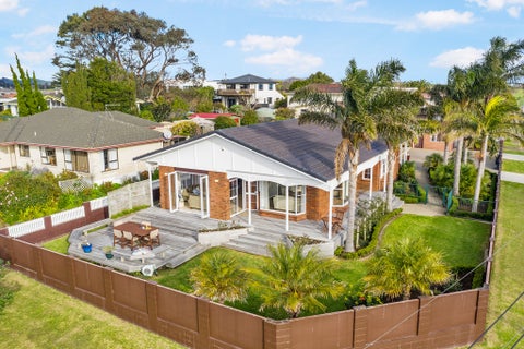 1B Shelly Bay Road, Beachlands, Auckland