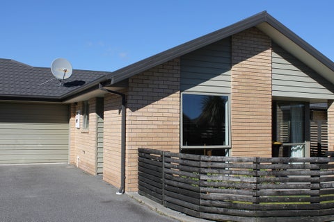 17B Queen Street, Westport, Westport