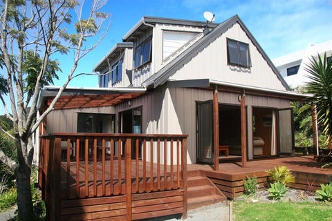 101 Park Avenue, Whangamatā