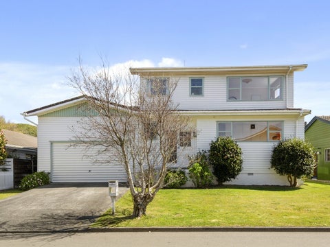 3 Mckeefry Grove, Tawa, Wellington