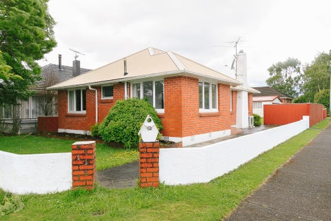 86 Pine Avenue, Ebdentown, Upper Hutt