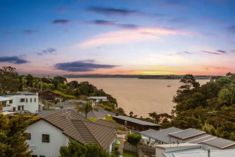 75 Island Bay Road, Beach Haven, Auckland