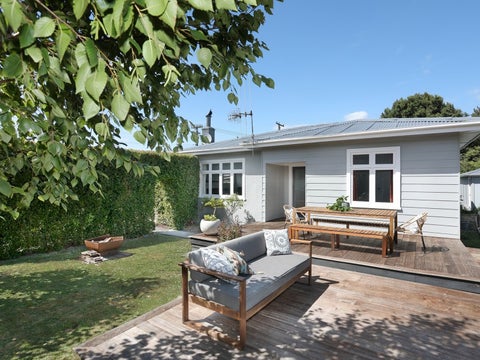16 Oxford Street, Marton