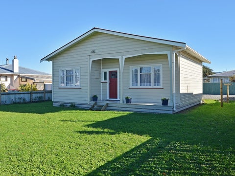 436 High Street South, Carterton
