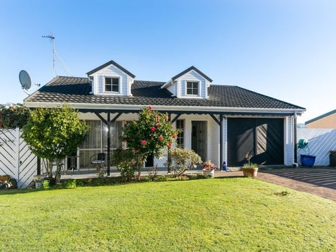 54 Leeward Drive, Whitby, Porirua