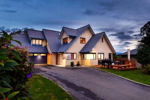 7 La Lena Grove, Fitzherbert, Palmerston North
