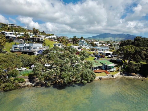 80 Wallis Street, Raglan, Raglan