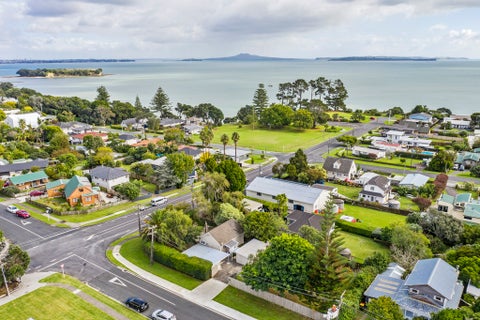 74 Second View Avenue, Beachlands, Auckland