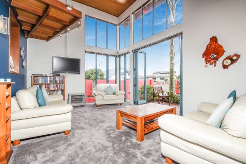 2/14 Hattaway Avenue, Bucklands Beach, Auckland