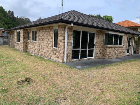 19 Hawk Place, Welcome Bay, Tauranga