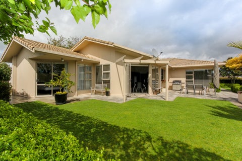 3B Kinross Drive, Merrilands, New Plymouth
