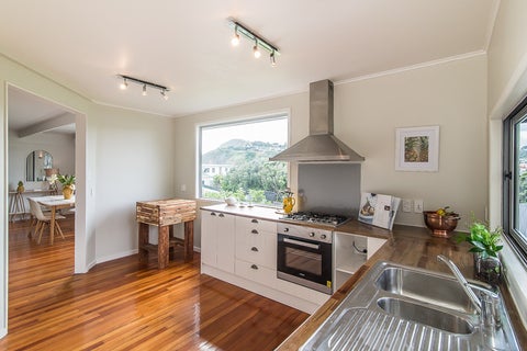 17A Terrace Road, Titahi Bay, Porirua