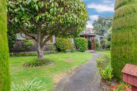 8 Rosebank Grove, Waikanae, Waikanae