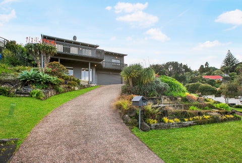 75 Rosecamp Road, Beach Haven, Auckland