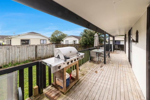2/25 Nearco Street, Randwick Park, Auckland