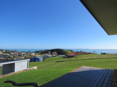 10 Freyja Crescent, Coopers Beach, Coopers Beach