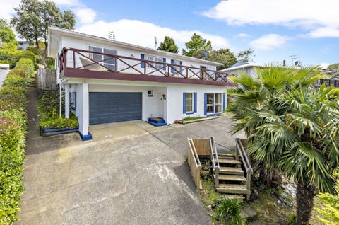 88 Stapleford Crescent, Browns Bay, Auckland