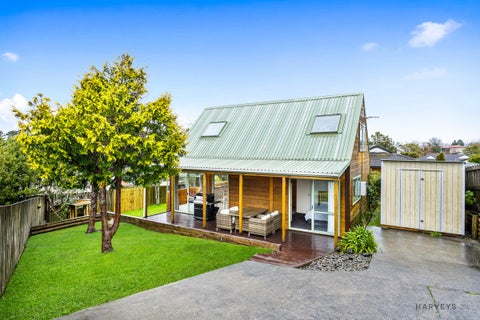 9A Madigan Place, Glendene, Auckland