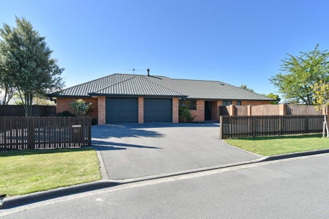 10 McLean Place, Woodend, Woodend