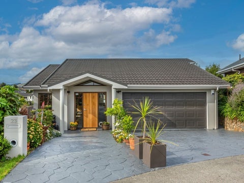 23 Molyneux Close, Whitby, Porirua