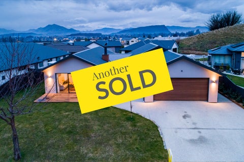 61 Kelliher Drive, Wanaka