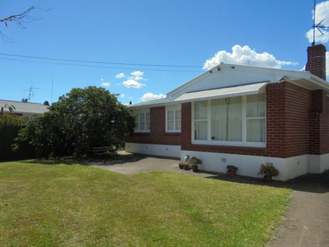 27 MacDonald Road, Glenview, Hamilton