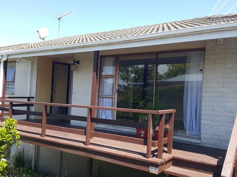 2/15 Locke Avenue, Hillsborough, Auckland