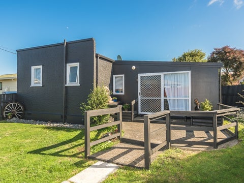 1 Kamahi Street, Castlecliff, Whanganui
