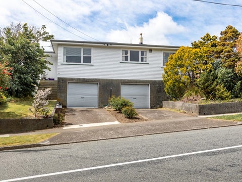 56 Saint Johns Terrace, Tawa, Wellington